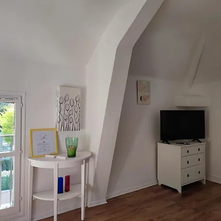 Alexandra 3*