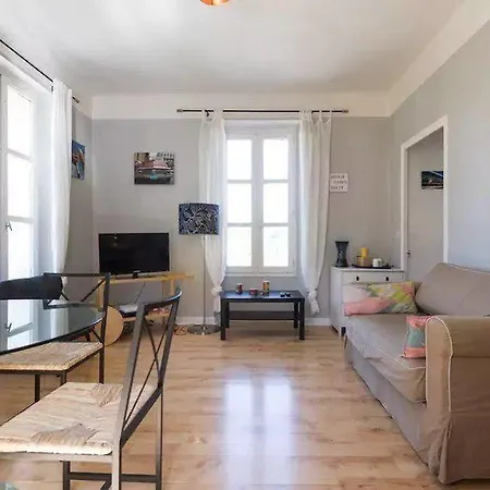 Alexandra Apartmanhotel