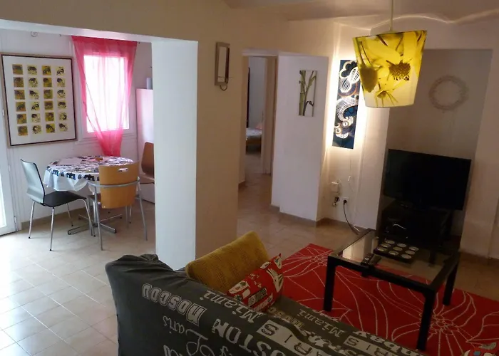 Alexandra Aparthotel 3*