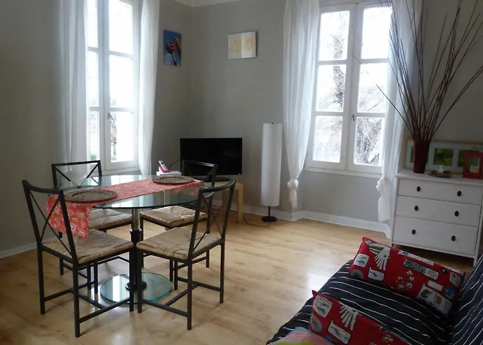 Alexandra Aparthotel 3*